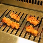 Yakiniku Yazawa Tokyo - 2014.5 ガスロースターで焼きます（焼いているのはミノサンド）