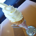 ラウンジ ソレイユ - 料理写真:soft cream ミルク324円