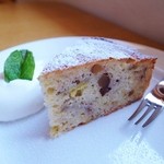 Jikabaisen Coffee Senmonten Yoshino Coffee - くるみのケーキ