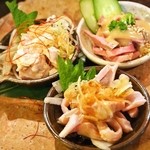 Kushiyaki Yakiton ya Tayutayu Nanba Sennichimae Ten - 豚の刺身三種盛り（オタフク、ガツ、タン）