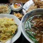 楊佳苑 - チャーハン定食（麺は台湾ラーメンをチョイス）