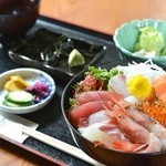 Shinojima - 海鮮丼1