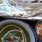 SHANTI INDIAN RESTAURANT - チキンパラク　ほうれん草チキンカレーのセット