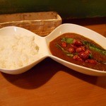 カレー屋 ごん - スモークウインナーカレー