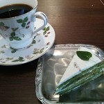 カフェ ルミエール - コーヒー&本日のケーキ(抹茶のケーキ)