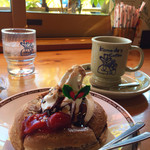 Komeda Coffee Ten Gamagori Keiteijo Mae Ten - 期間限定１２月のシロノワール