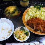 Tonkatsu Santa - カツ定食￥1150
                      