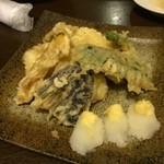 Aki - 天麩羅、野菜もアオリイカも美味しい