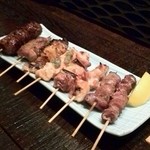 Okatte Kushiyaki Toritontan Kakogawa Ten - 焼き鳥盛り合わせ