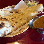 Everest Naan House & Bar - チョイスAランチ780円  日替わりカレーはひよこ豆のカレー