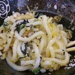 Hanamaru Udon Ion Toyokawa Ten - かま玉（小うどん）と天かすを混ぜて