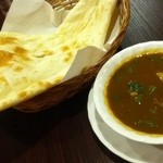 Royal Thali - スパイシーチキンカレー