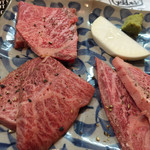 Niku Rakuya Tetsugyu Kuroge Wagyu Akami Niku to Horumon Yakinikuya Moriguchi Doi Ten - 黒毛和牛オススメセット1680円