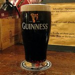 THE AVERY'S IRISH PUB - ギネス！