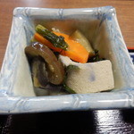 Shinobu Yama Bunko - 豆腐と野菜の煮物