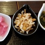 Junk Cafe Tokyo - 桜漬、切干大根、ねばねば小鉢