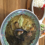 Sanriku Ajidokoro Migoto - アカモクラーメン＋カレーセット ¥650＋300