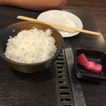 Dining Kitchen PePe - ご飯に・・・
                      マグロの山かけ待ち