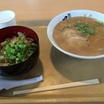 風び - 大好きなチャーシュー丼セット。