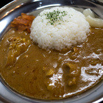 まんまる食堂 - 「チキンカレー」（680円）。マイルドです！これまた美味い。