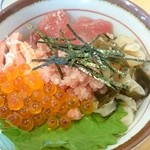 Mendokoro Hamacho - 五種盛り丼