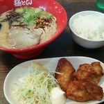 極とんラーメン - 唐揚げセット \860