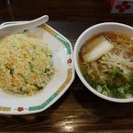 Osaka Osho Oji Koen Ten - 王将セットのハーフチャーハン＆ハーフラーメン