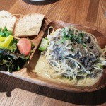 INTI - 鹿肉と白菜のパスタ