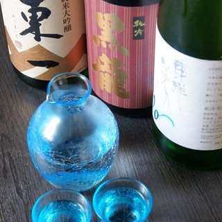 匯集了以日本酒為首的精選酒。軟飲料也很豐富