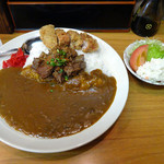 勉強屋 - 「牛すじカレーとハーフチキンカツ」800円