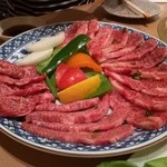 Yakiniku Dining Oishinbo - 三梨牛カルビ盛り合わせ(A5)3800円