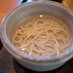 上條 - おしぼりそばに付いてくる水蕎麦