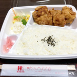 Hokka Hokka Tei Makuharihongo Ten - 唐揚げ弁当5個入り、税込490円