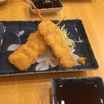 Uoshige Shun - 地魚の串揚げ。寿司だけでなく、一品料理も作ってもらえます。