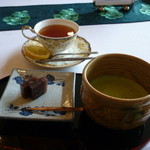 三甲美術館 - 紅茶、抹茶