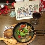 Cafe de Quarter - タラとアサリのアクアパッツァ〜♪ 凄く美味しい！スープ最高❗️ ワインにぴったり 私は夜に食べたんだけど ランチはこれに前菜 サラダ スープ パンが付くらしい〜 