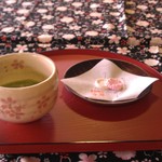 如意輪寺　お茶処 - H27/4お抹茶と和菓子