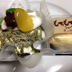 sweets-factory Yume no Ki - 抹茶のケーキ（378円）ともちもちシュー（130円）