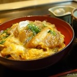 Maruhachi Udon - 2015年12月　カツ丼定食のカツ丼