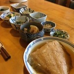 Kanmi Dokoro Shino - お昼の定食 700円
                      これにごはんと味噌汁がつきます！激安！
                      良いご夫婦だった…草津でいっぱい幸せとエネルギーいただきました！