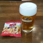 Kirin Beer Park Fukuoka - 出来立て一番搾り(無料試飲１杯目)＆つまみの柿の種