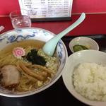 中華料理 海道 - 塩ラーメン500円+半ライス50円（税込み）