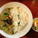 ラヴィ - ランチセット（カレーランチ）…税込1300円+100円＝1400円