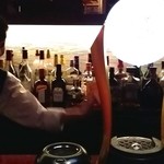 Saloon Bar 琥珀 - 