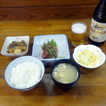 Shokudo Akebono - 土曜限定鮪ブツ定食680円、ビール530円