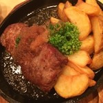 Dining Izakaya Kizuna Ouji Ten - 黒毛和牛ステーキ
                        和風ソース(大根おろし)