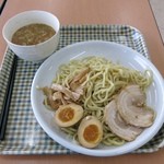 Picnic Court Beishia Yorikita Ten - つけ麺(税込580円)