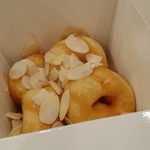 Lil' Donuts&Crepe Mitsui Outlet Park Sapporo Kitahiroshima Ten - 揚げたてドーナツです。