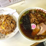 Taiho Hanten - ラーメン半炒飯セット 700円