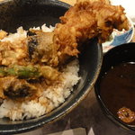 Japanese cuisine Asuka - 穴子丼　味噌汁は赤